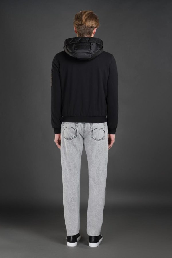 Johncapote.shop877705222e 3